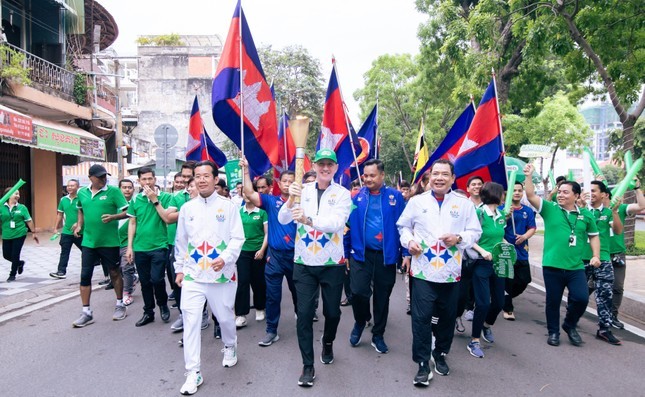 le-ruoc-duoc-sea-games-32-va-asean-para-games-12-voi-su-dong-hanh-cua-nhan-hang-nestle-milo-da-dien-ra-thanh-cong-tot-dep-tai-thu-do-phnom-penh-campuchia-ngay-29-4-vua-qua2-5959-1683691576.jpg