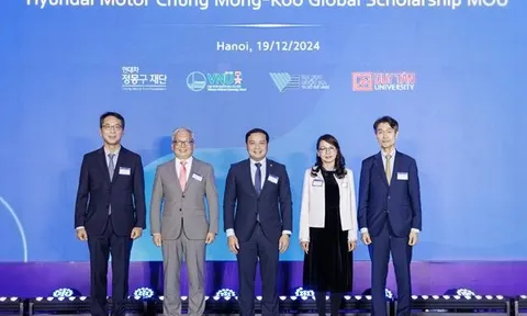 Quỹ Hyundai Motor Chung Mong Koo ký kết trao tặng học bổng cho sinh viên ưu tú Việt Nam