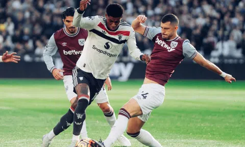 Phung phí cơ hội, Man Utd nhận thất bại cay đắng trước West Ham