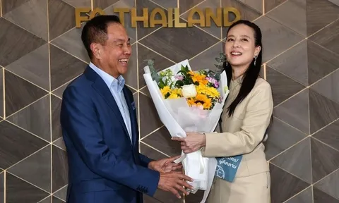 Madam Pang tìm cách cứu LĐBĐ Thái Lan thoát nợ