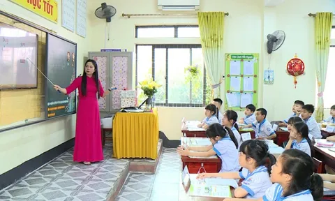 Giáo viên có được phụ cấp trong thời gian nghỉ thai sản?