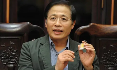 Người đàn ông đứng sau “đế chế vàng” lâu đời nhất Hà Nội đào tạo nhân viên chuẩn ‘con nhà lành’, nêu rõ quan điểm “đàn ông thông minh không lấy phụ nữ thành đạt”