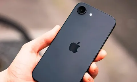 Vừa mới ra mắt, iPhone mới nhất của Apple đã giảm giá tiền triệu
