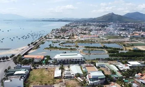 Đường ven biển hơn 2.000 tỷ đồng tại Khu kinh tế Vân Phong nguy cơ chậm tiến độ