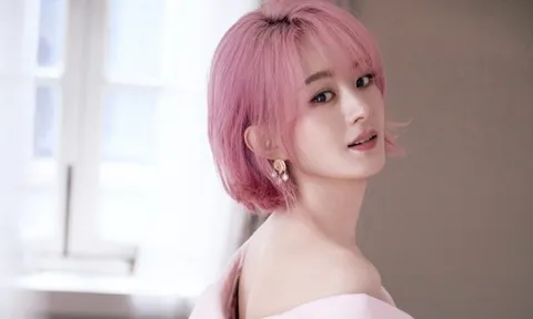 Triệu Lệ Dĩnh "nổi điên" giữa đêm, khiến mạng xã hội dậy sóng
