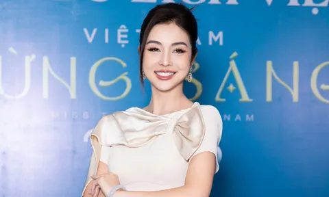 Hoa hậu Jennifer Phạm xinh đẹp, rạng rỡ đảm nhận cương vị mới