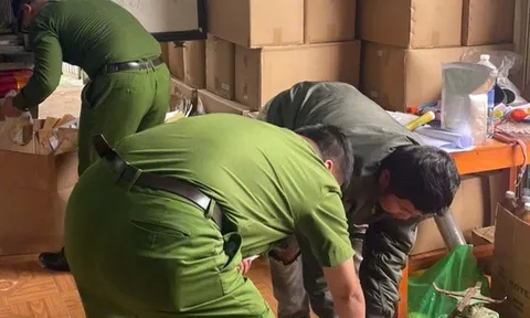 Phát hiện 1.666kg bánh kẹo, trái cây sấy không rõ nguồn gốc tại Lâm Đồng