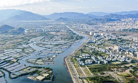 Ông lớn bất động sản vừa đổ về làm dự án hơn 17.000 tỷ tại Nha Trang, lượng người đi xem đất xung quanh dự án tăng đột biến, đất nền có nơi tăng đến 30-35%