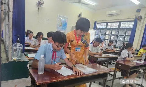 Phổ điểm lớp 10 tại Tp.HCM: Đề thi phân hóa mạnh, học sinh giỏi mới "chạm đỉnh"