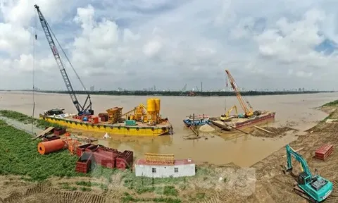 Công trường xây dựng cầu Tứ Liên sau 1 tháng thi công