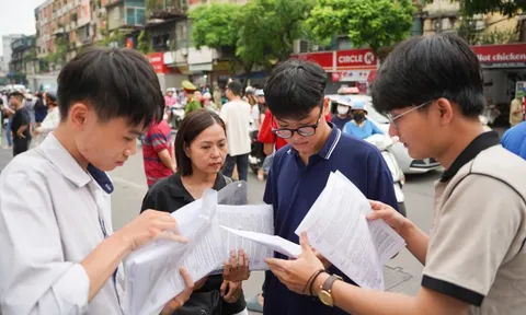 Đề thi phân hóa mạnh, Bộ GD&ĐT nói gì về điểm số và tuyển sinh?