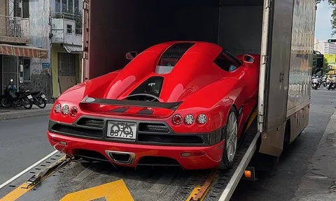 Koenigsegg CCX độc nhất Việt Nam bất ngờ xuất nam tiến, CĐM đồng loạt gọi tên một người