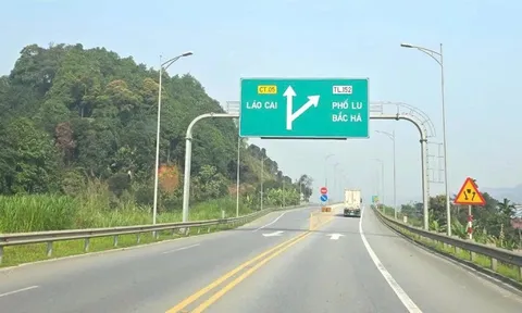 Không còn thành phố, biển báo chỉ về đâu?