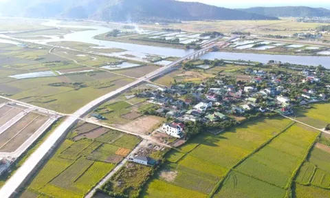 Đường ven biển nghìn tỷ ở Nghệ An vẫn vướng mặt bằng sau nhiều năm thi công