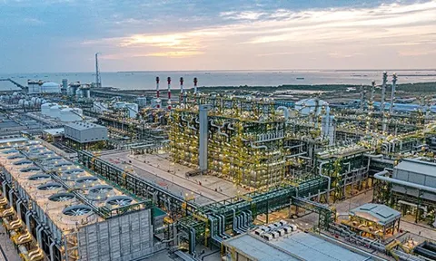 Sắp 'tái sinh' tổ hợp hóa dầu 5,4 tỷ USD ở TPHCM
