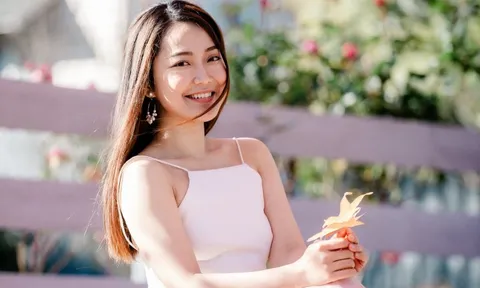 Hạnh "cận" của Kính Vạn Hoa, sau 20 năm cả nhan sắc lẫn học vấn đều trên cả tuyệt vời