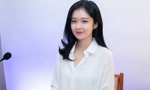 Jang Nara tiết lộ áp lực khi được gắn mác "mỹ nhân không tuổi"
