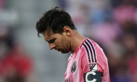 Phản ứng của Messi khi bị đình chỉ thi đấu