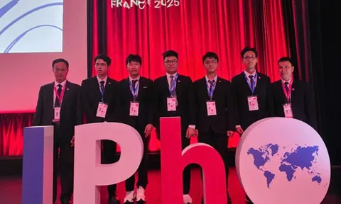 Đội tuyển Việt Nam vào top 10 cuộc thi Olympic Vật lý Quốc tế 2025