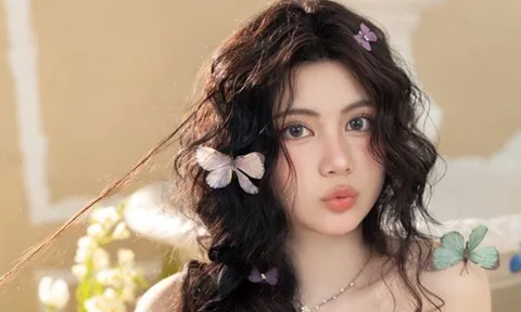 Hạt Dẻ - con gái út của MC Quyền Linh khoe nhan sắc ngọt ngào tuổi 17