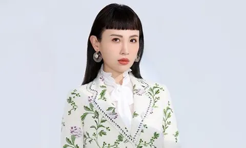Nữ ca sĩ nổi tiếng hẹn hò "hồng hài nhi" kém 22 tuổi, bị "chính thất" lên tiếng?