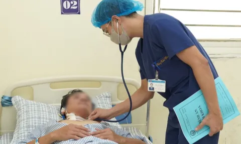 Người đàn ông 39 tuổi nguy kịch sau khi bị kiến cắn