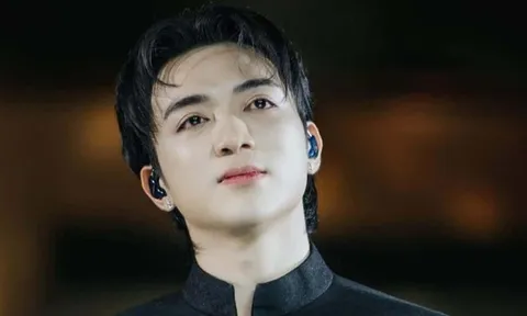 "Hoàng tử ballad" gây sốt với hình ảnh thời học lớp 3 xuất hiện ở Gặp nhau cuối tuần