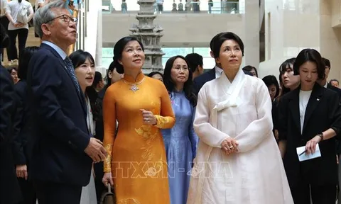 Phu nhân Ngô Phương Ly thăm Bảo tàng Quốc gia Hàn Quốc