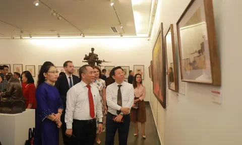 80 tác phẩm nghệ thuật tại triển lãm 'Những người con của Tổ quốc'