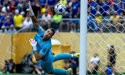 Cầu thủ 44 tuổi người Brazil lập kỷ lục thế giới khiến nhiều người thán phục
