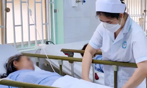 Cứu sống 2 vợ chồng nguy kịch vì ăn cá nóc