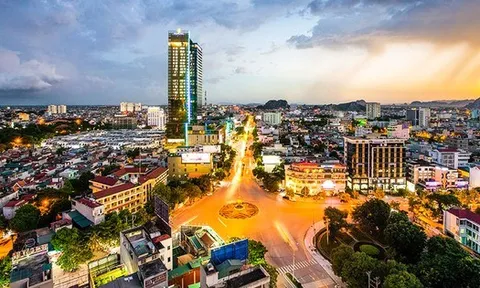 1 năm nước rút, Thanh Hóa dồn lực giải phóng mặt bằng hơn 2.100 hộ dân để triển khai dự án lớn bậc nhất cả nước, dài 1.500 km kết nối 3 miền