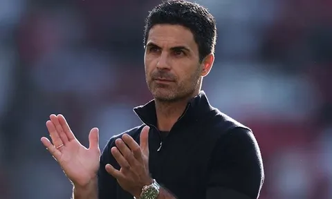 Arsenal bị Leverkusen dội gáo nước lạnh