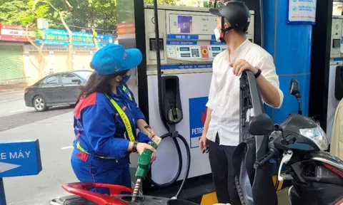 Xăng dầu cùng giảm giá, dầu diesel giảm mạnh nhất hơn 700 đồng/lít