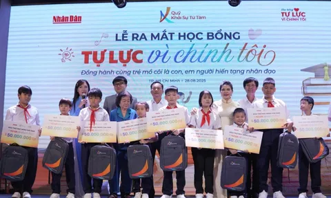 Học bổng tiếp sức cho con người hiến tạng