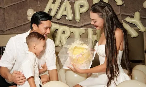 Không còn hình tượng "thủ môn quốc dân", Bùi Tiến Dũng cưới vợ mẫu tây xong thay đổi hoàn toàn