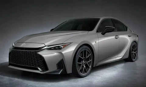 Lexus làm mới dòng sedan cỡ nhỏ