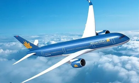 Cổ phiếu Vietnam Airlines tăng trần, vượt đỉnh lịch sử, trắng bên bán: Chuyện gì đang xảy ra?