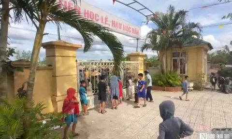 Thông tin mới vụ hàng trăm phụ huynh cho con nghỉ học để phản đối sáp nhập trường