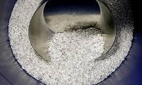 Một kim loại quý tăng 60% vượt mặt vàng - chuyên gia bất ngờ cảnh báo nhu cầu công nghiệp có thể lao dốc vì giá tăng quá nhanh