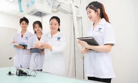Kiểm định chất lượng giáo dục: Từ ‘người gác cổng’ đến ‘người đồng hành’