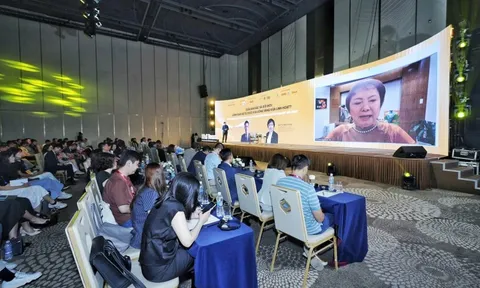 Chủ tịch PNJ: Quyết định 'sống còn' nên nghe theo phân tích dữ liệu hay trực giác, bản năng của người lãnh đạo?