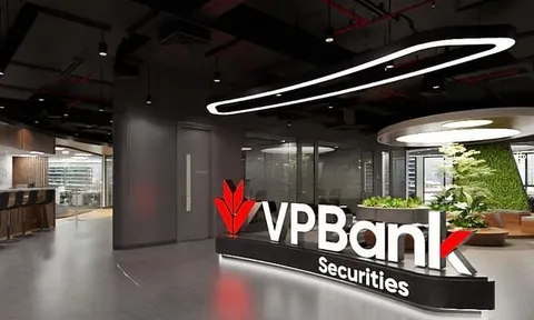 Thương vụ IPO 'bom tấn' tháng 10: Kích cầu nhà đầu tư bằng xe Mercedes 2 tỷ, viên kim cương 300 triệu, IPhone 17...