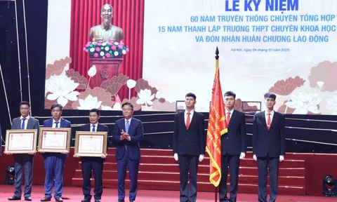 'Ngày đặc biệt' của trường chuyên có bề dày 60 năm truyền thống