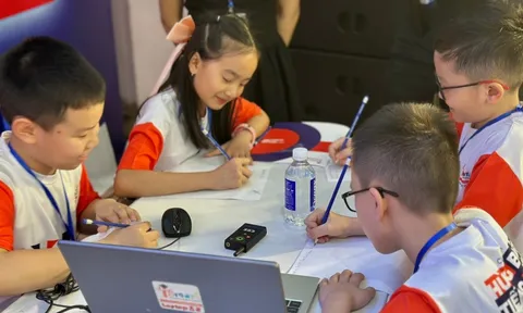 Tiếng Anh sẽ trở thành môn học bắt buộc từ lớp 1