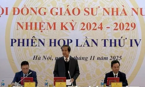Thông qua danh sách 900 ứng viên giáo sư, phó giáo sư năm 2025