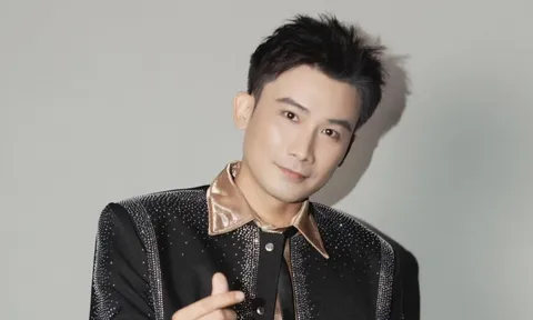 "Hoàng tử lai Thái" nhan sắc U40 làm say lòng bao khán giả