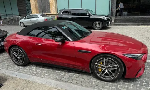 Rao Mercedes-AMG SL 43 ‘siêu lướt’ giá 5,9 tỷ đồng, người bán cho biết ra biển hết 7,2 tỷ, mới lăn bánh hơn 500km