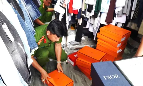 Tây Ninh “tuyên chiến” hàng lậu, hàng giả: Không khoan nhượng trong cao điểm cuối năm