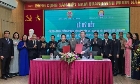 Tiếp tục phát triển các chương trình tôn vinh nông dân tự học